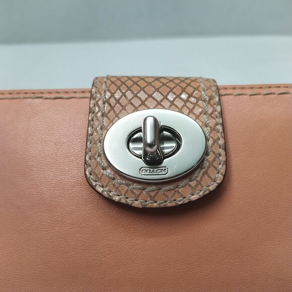 Coach Orange Leather Turn Lock Credit Card ID Window Bifold Wallet - Picture 4 of 15